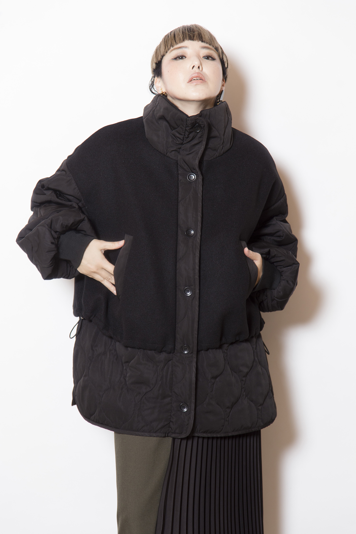キルティングレイヤードショートコート着用画像