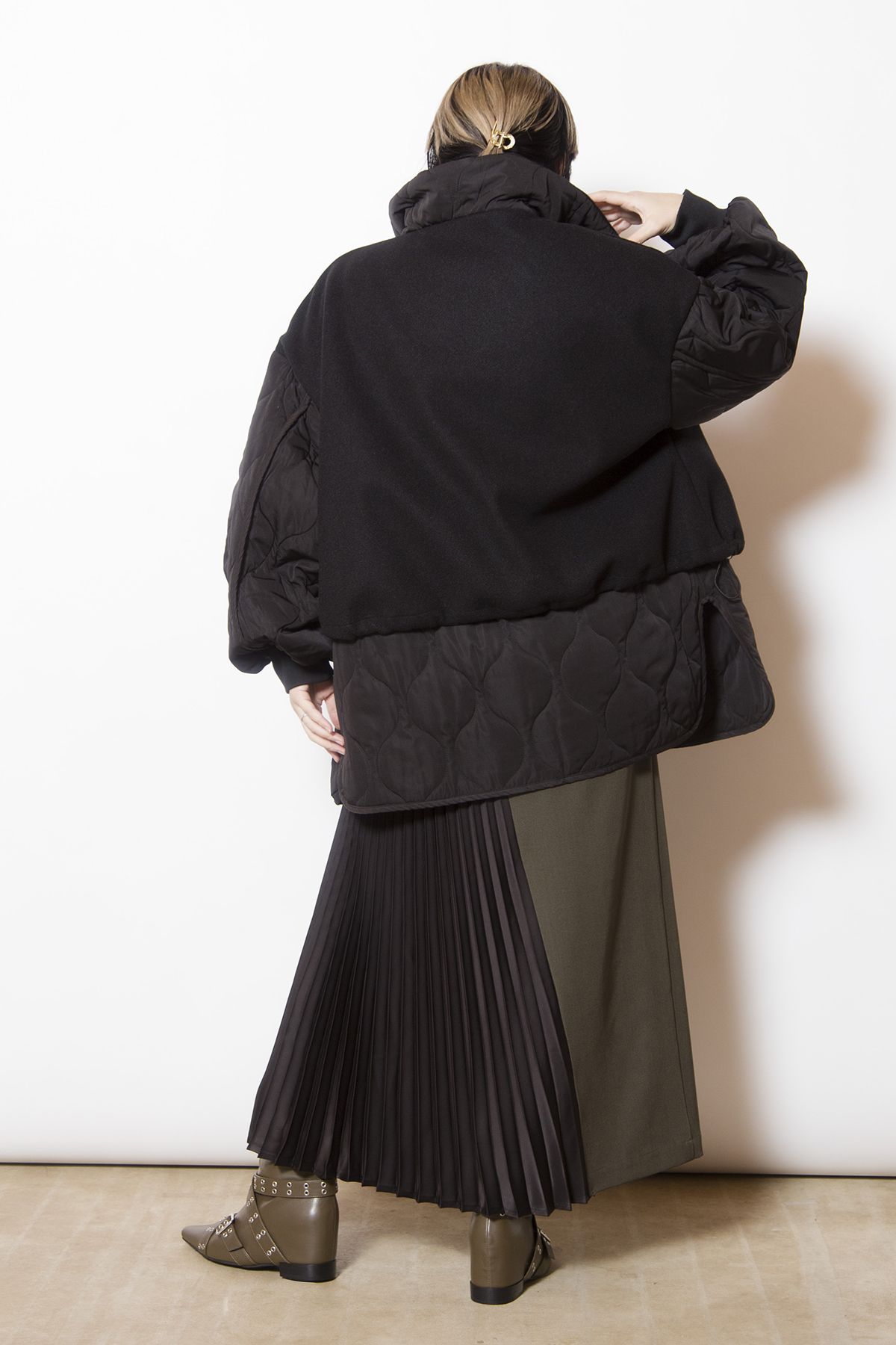 キルティングレイヤードショートコート着用画像