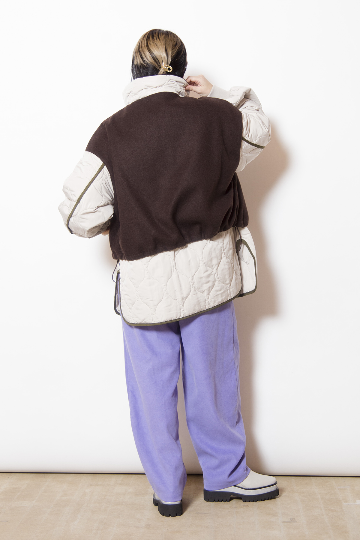 キルティングレイヤードショートコート着用画像
