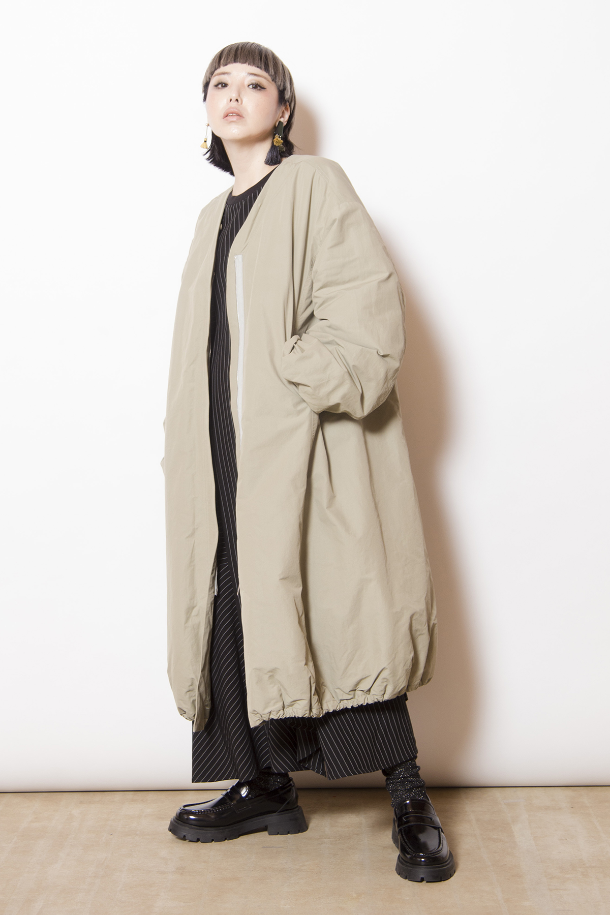 フーデッドバルーンコート着用画像