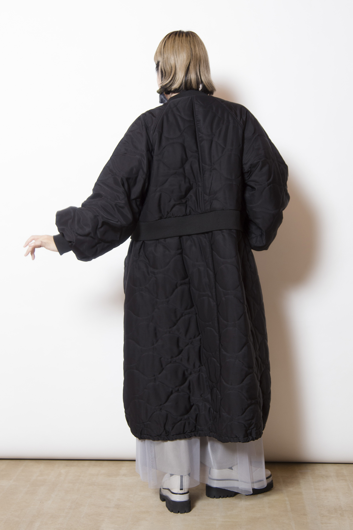 キルティングロングブルゾン着用画像