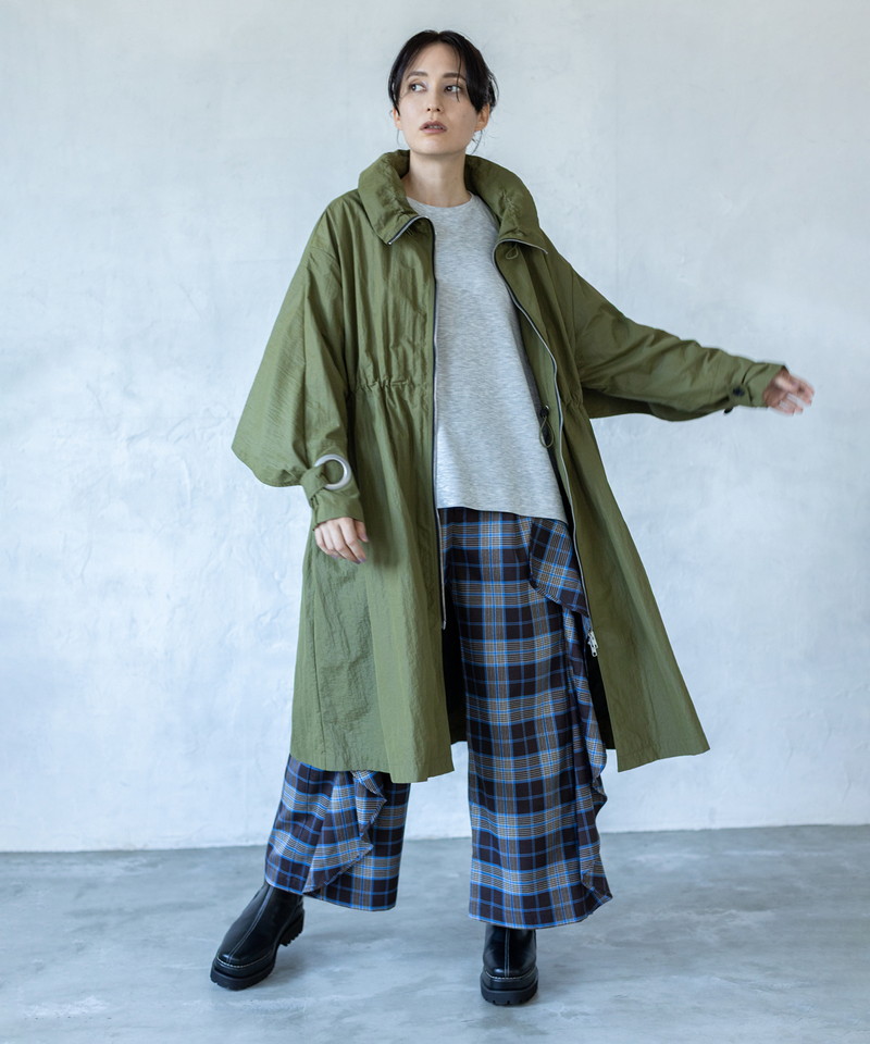 とも☆新品タグ付き⭐️OSMOSIS loafリブ切替ビッグフレアーコート OSMOSIS loafリブ切替ビッグフレアーコート カーキ - メルカリ